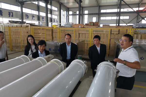 陜西航天建設(shè)集團(tuán)有限公司總經(jīng)理、黨委副書記謝明娟率隊(duì)赴遼寧一諾環(huán)保產(chǎn)業(yè)集團(tuán)開展考察調(diào)研工作